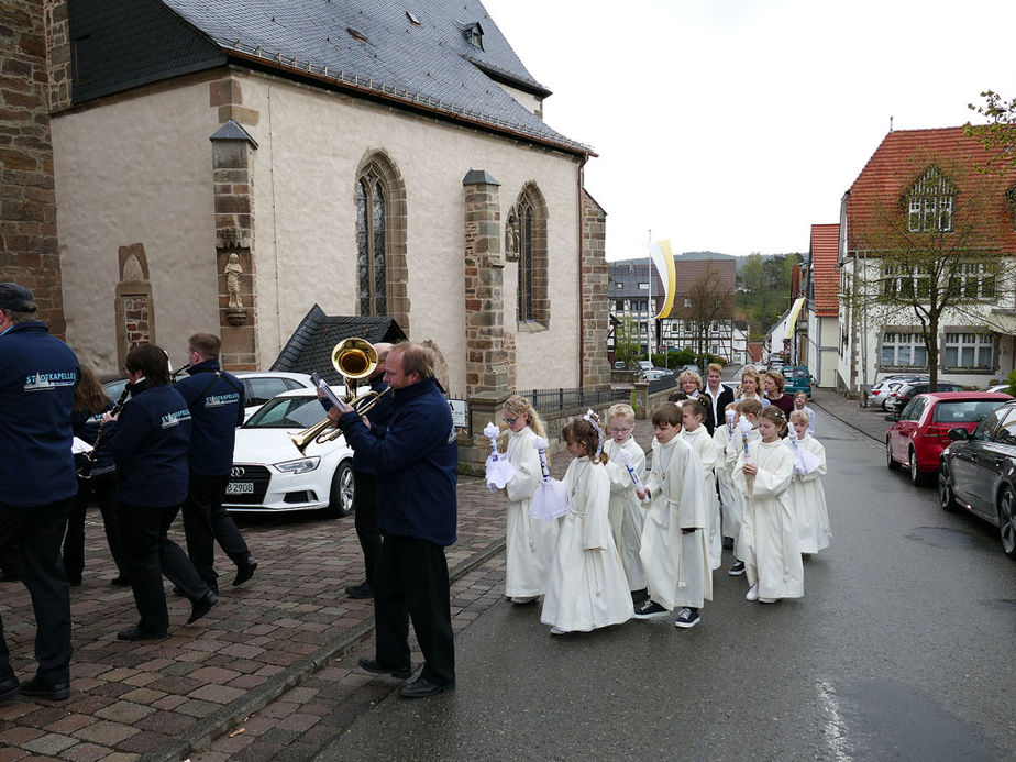 1. Heilige Kommunion in St. Crescentius (Foto: Karl-Franz Thiede)